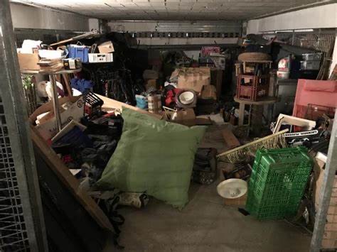 Débarras d’un garage en sous sol avant débarrassage à Capbreton par Telotroc débarras du 40 Landes